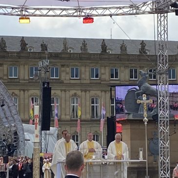 Impressionen vom Abschlussgottesdienst des 102. Katholikentags in Stuttgart