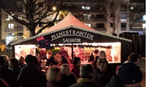 Weihnachtsmarkt Giebel mit den Ministranten Salvator @ Ernst-Reuter-Platz